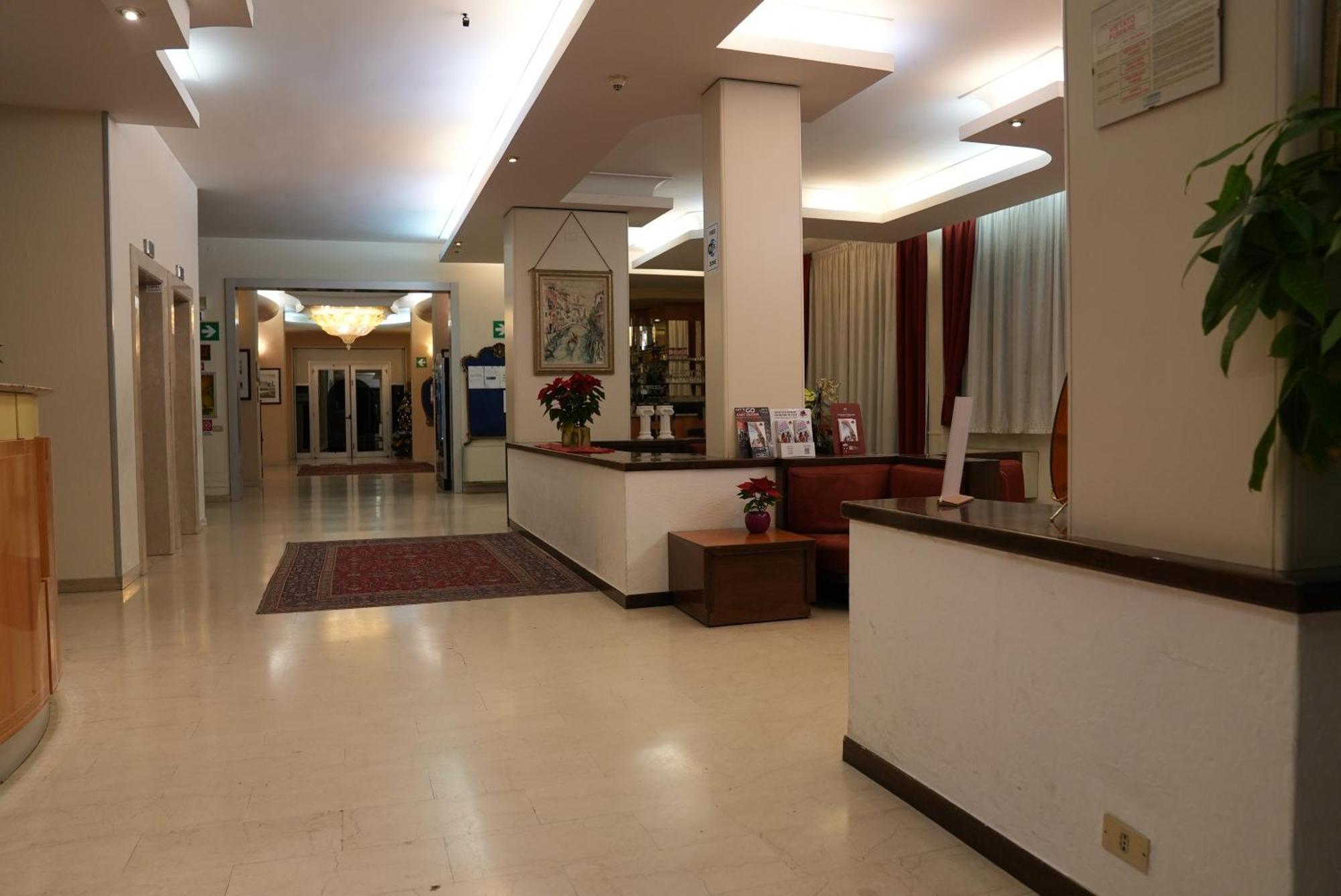 Albatros 4* Mestre