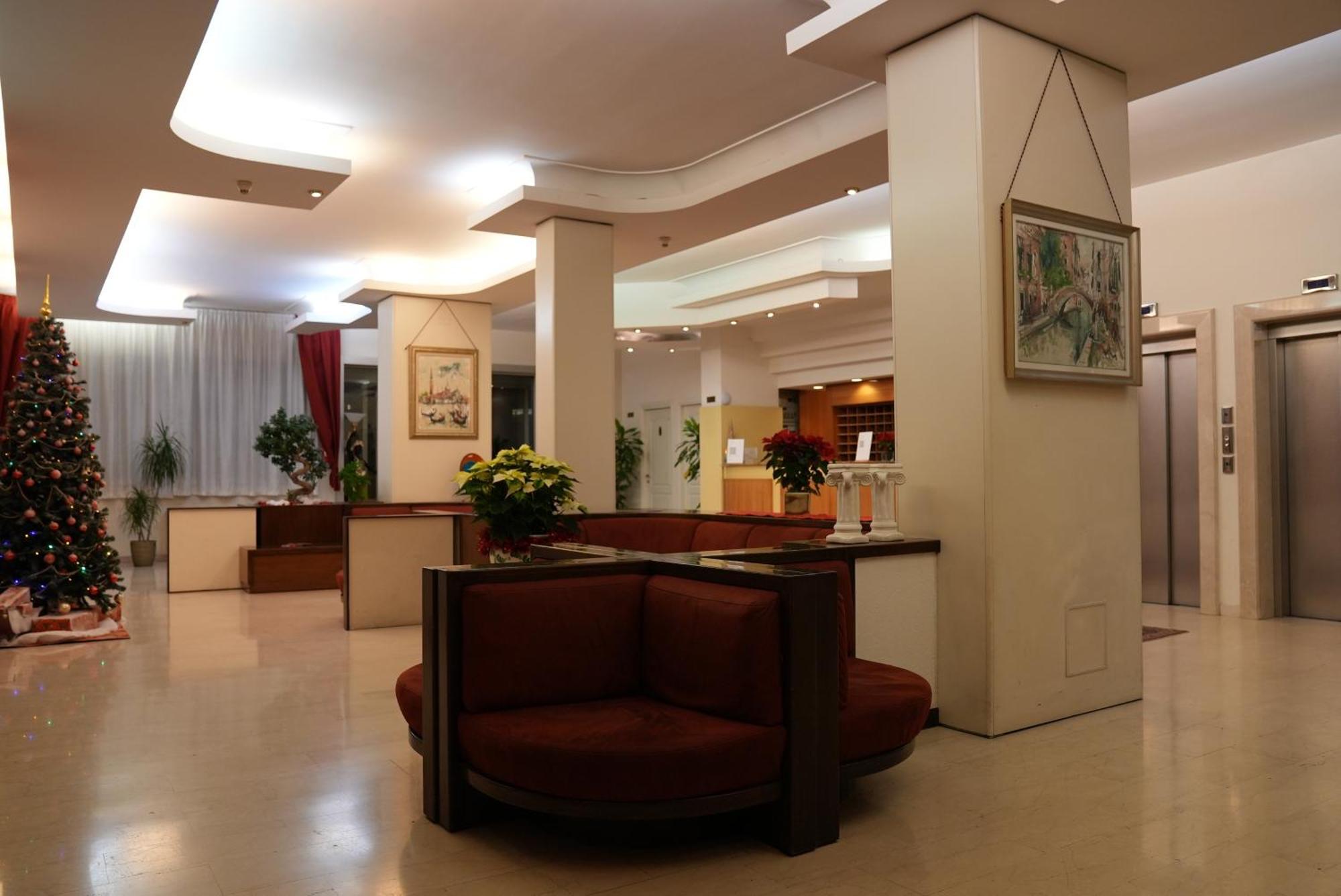 Albatros 4* Mestre